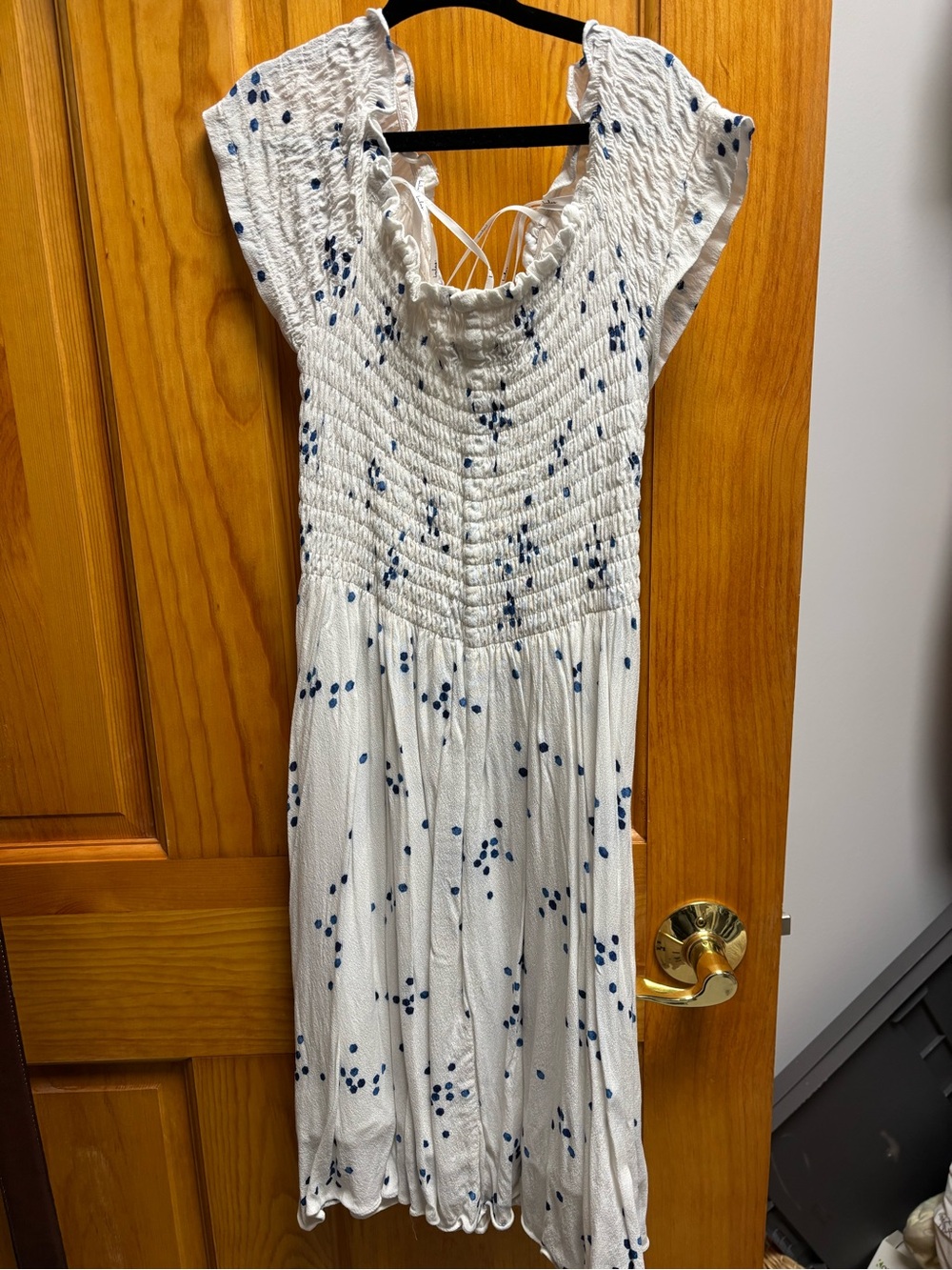 Lulus White Off-Shoulder blue polka dot dress - small - Picture 4 of 4